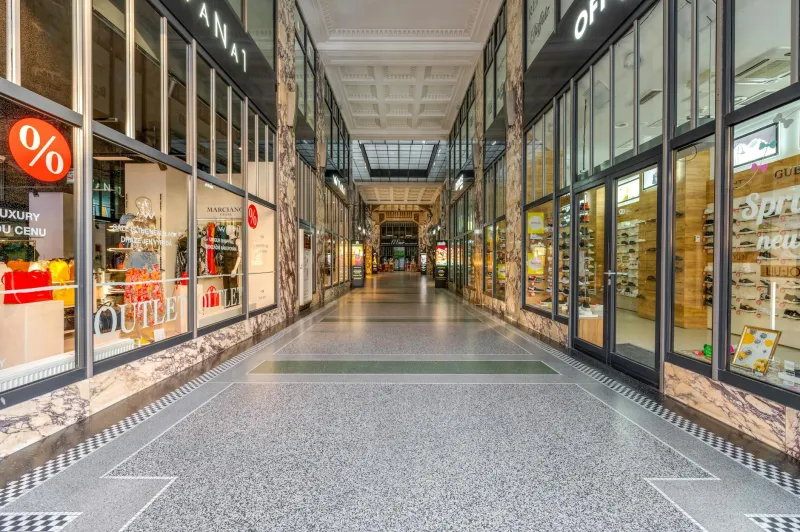 One Building, Infinite Possibilities: How Shopping Centers Became America's Discovery Engine